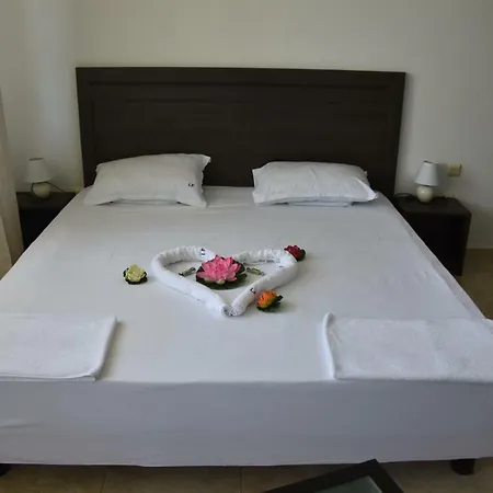 Pearl Beach In The Cliff 2 * 奥布佐尔